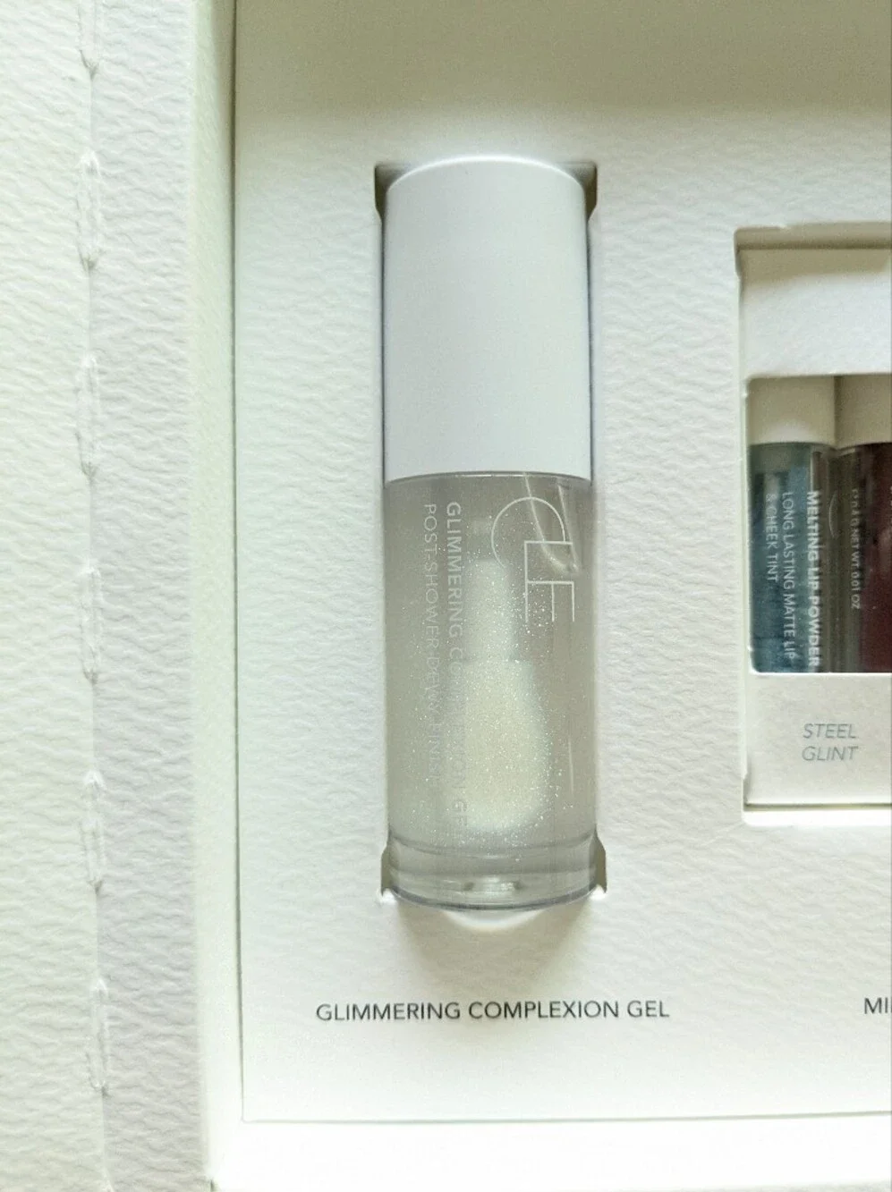CLE Cosmetics Color & Shine Set - Picture 2 of 9